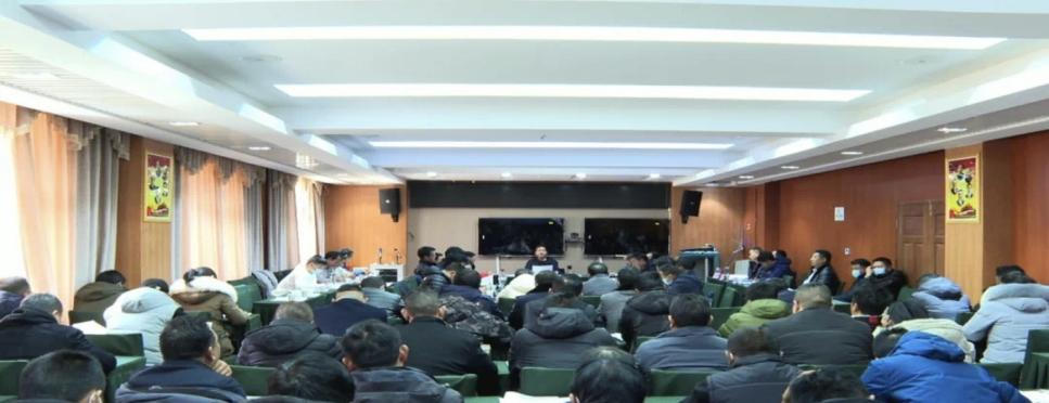 德欽縣人民檢察院黨組向縣委常委會匯報2021年檢察工作及2022年工作計劃